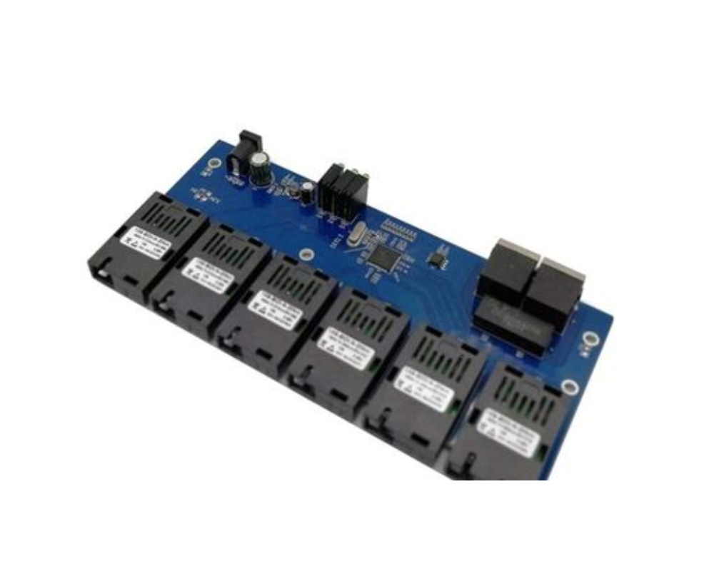 Switch tarjeta de fibra óptica base 100 de 6 puertos.