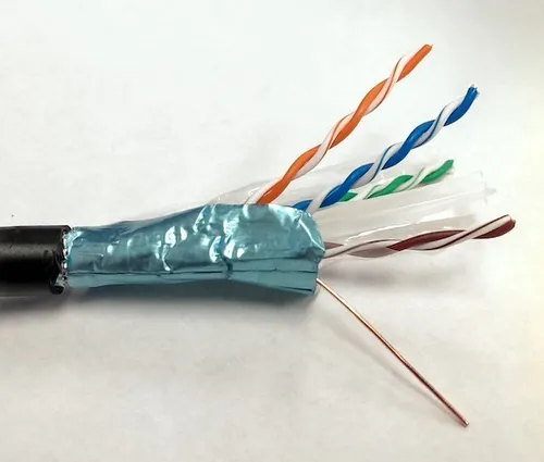 NEXTSTAR BOBINA CABLE FTP/UTP CCAL CAT5 PARA EXTERIOR 305 MTS 