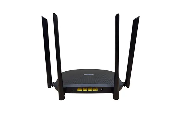  Router Inalámbrico WISP Gigabit, hasta 1200 Mbps, doble banda AC (2.4 GHz y 5 GHz), 3 Puertos LAN 10/100/1000 Mbps + 1 Puerto WAN 10/100/1000 Mbps, 4 Antenas Externas omnidireccional de 5 dBi, interior, marca Hikvision.